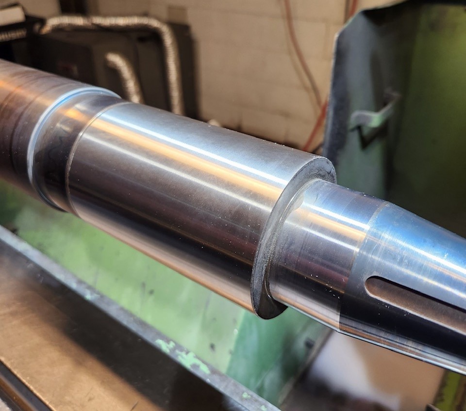 Laser cladding on high precision shafts